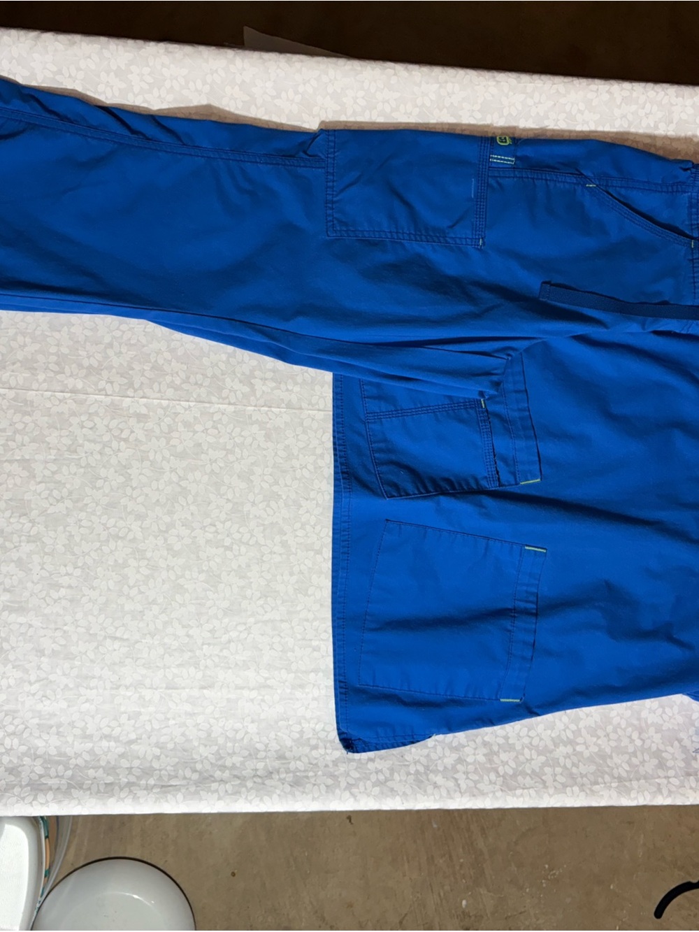 WonderWink Women's Cargo Pants and top set in Royal Blue